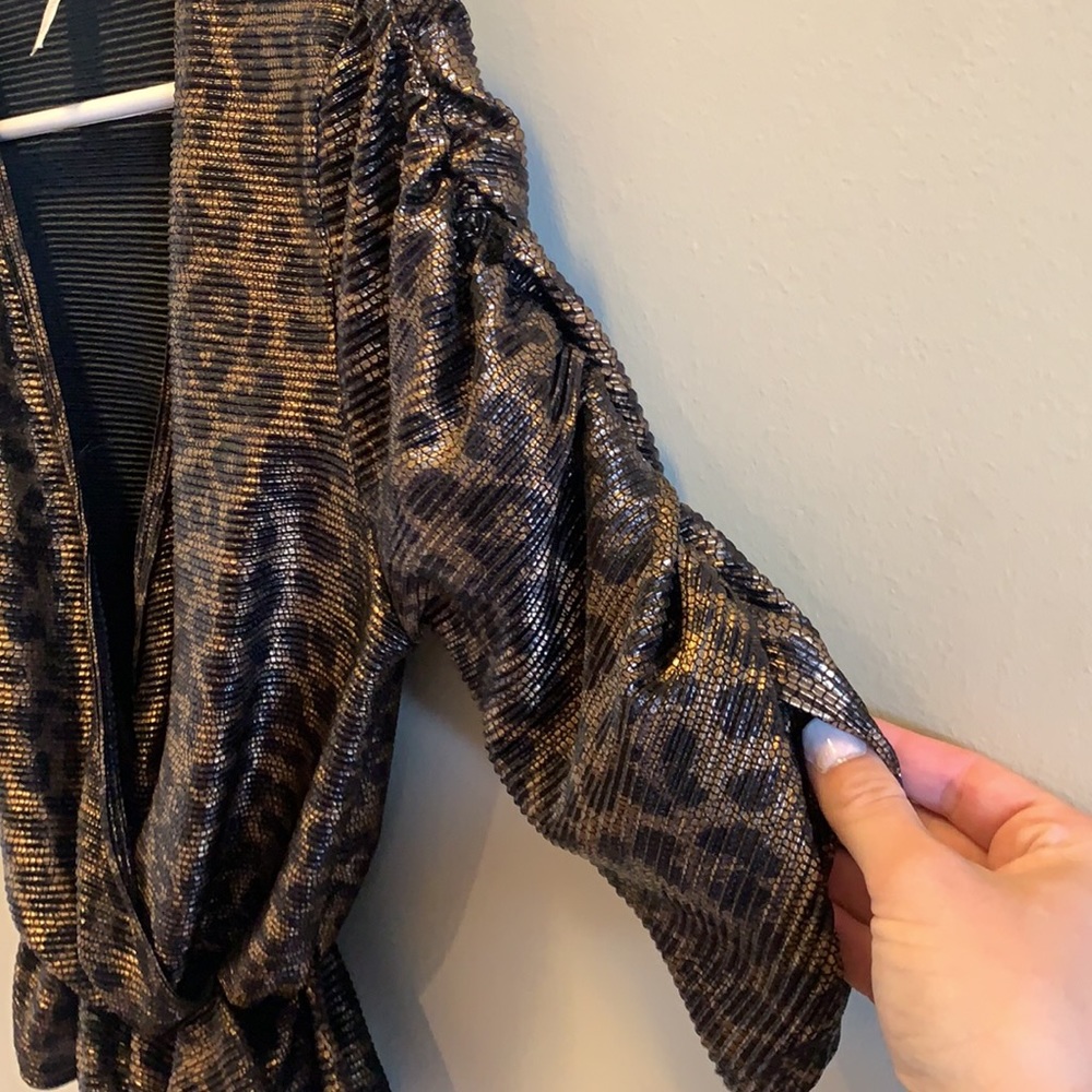 Cheetah Top - Picture 4 of 5